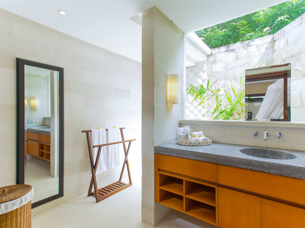 Villa Bayu Gita Residence - Bedroom three ensuite